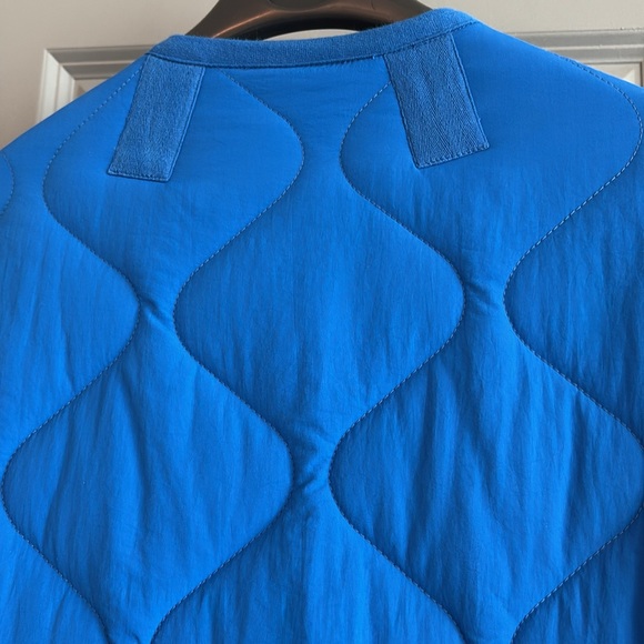 Blue Jacket - Picture 4 of 4